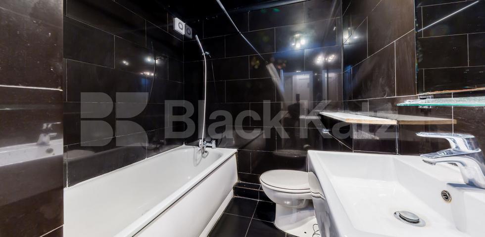 Beautiful 3 bedroom,3 bathroom Apartment with Garden mins to Tube & Regents Park Jamestown Road , Regents Park / Camden